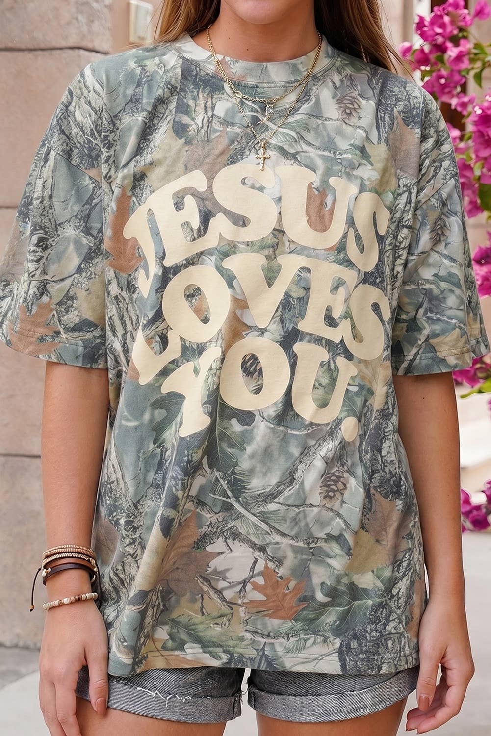 Camo Woodland LOVE LIKE JESUS Casual Tee
