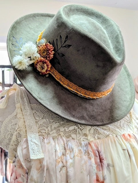 🌻 Turn Toward the Light Hat 🌻