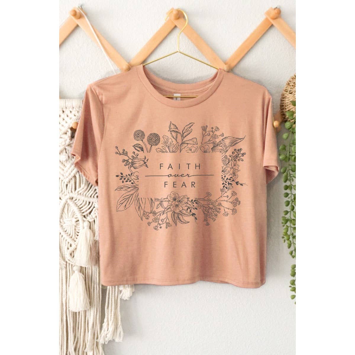 FAITH OVER FEAR GRAPHIC CROP TOP: BURNT ORANGE