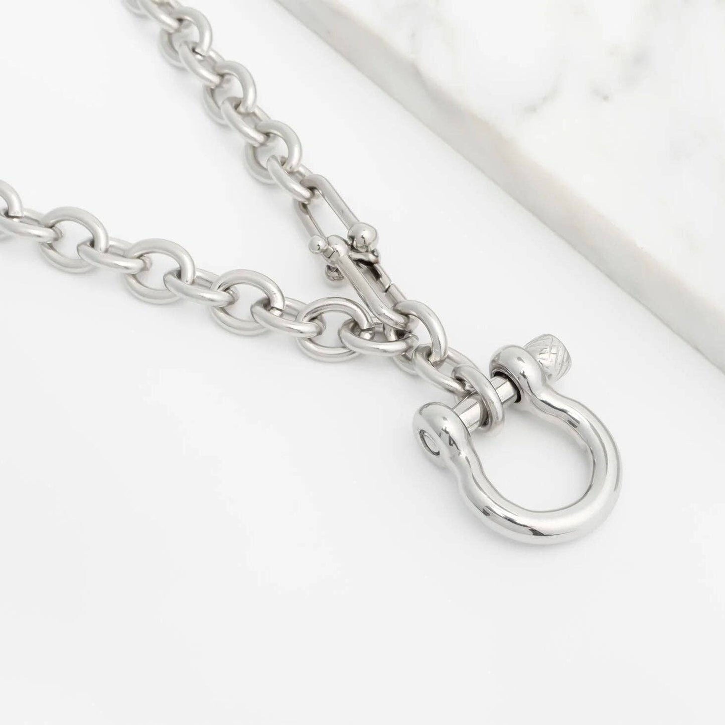 Gold Stainless Steel Y Necklace with Horseshoe Carabiner