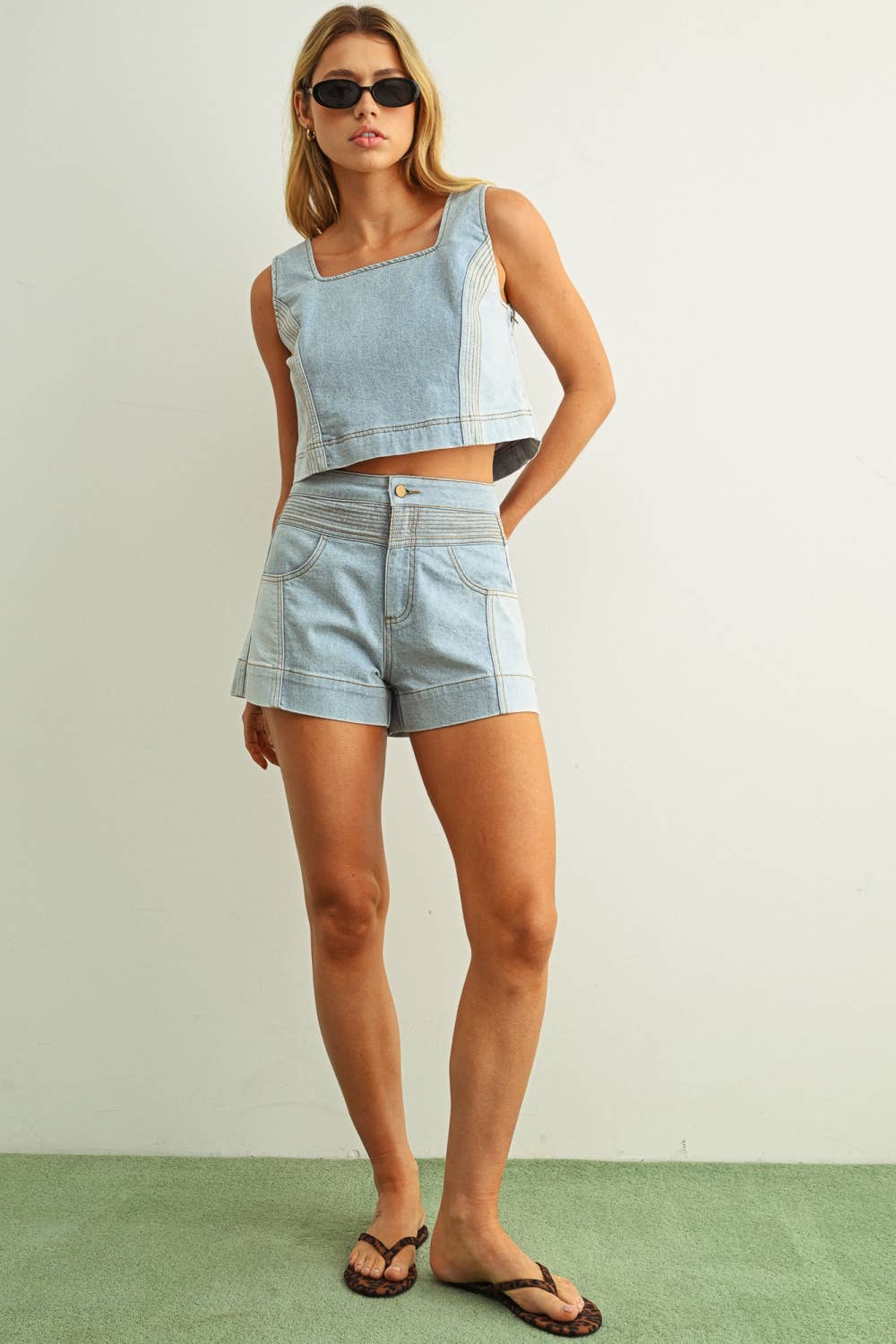 MIX DENIM COLOR BLOCKED SHORTS