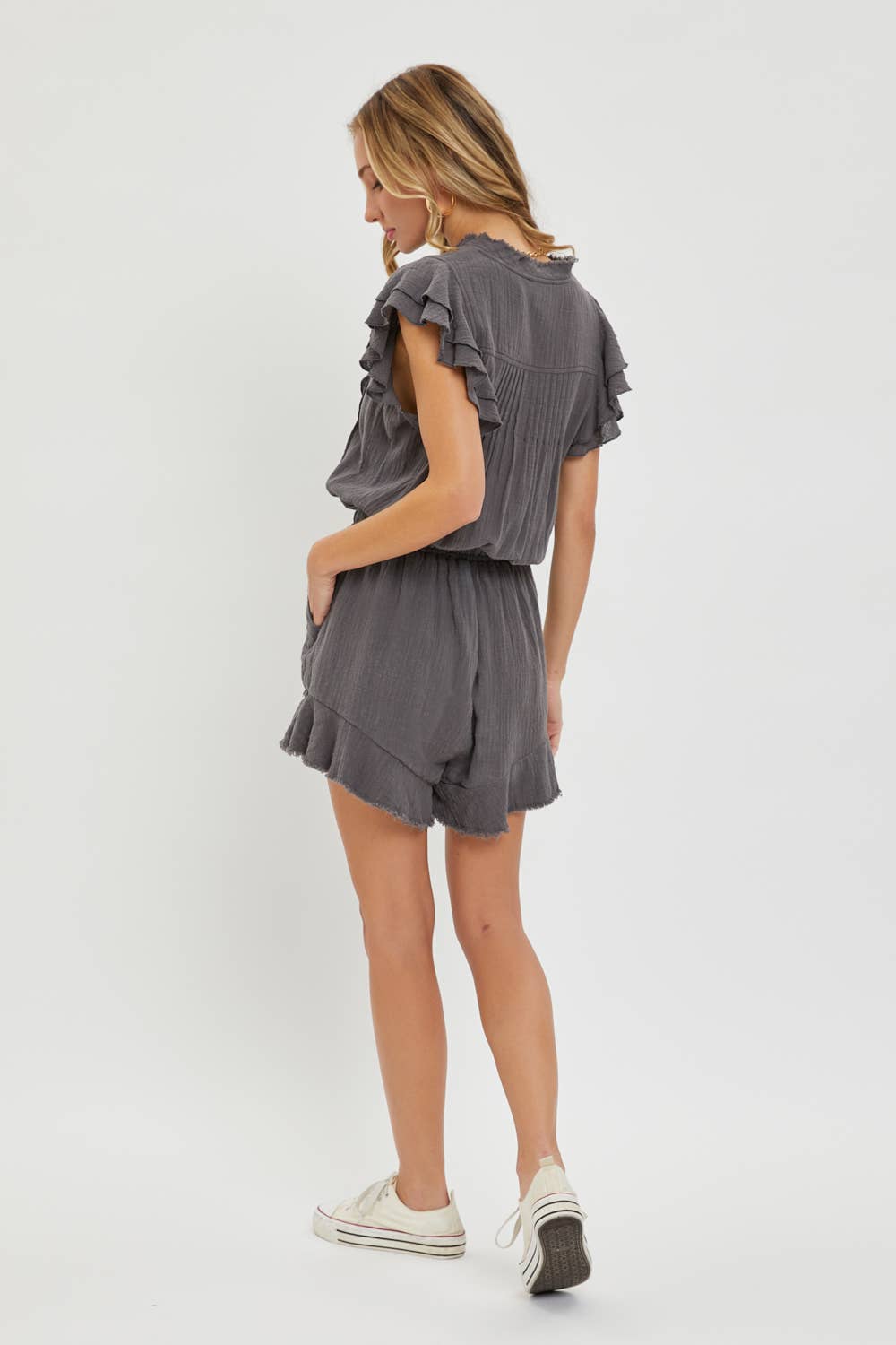 ONE & DONE CASUAL RUFFLE ROMPER: CHARCOAL / Contemporary