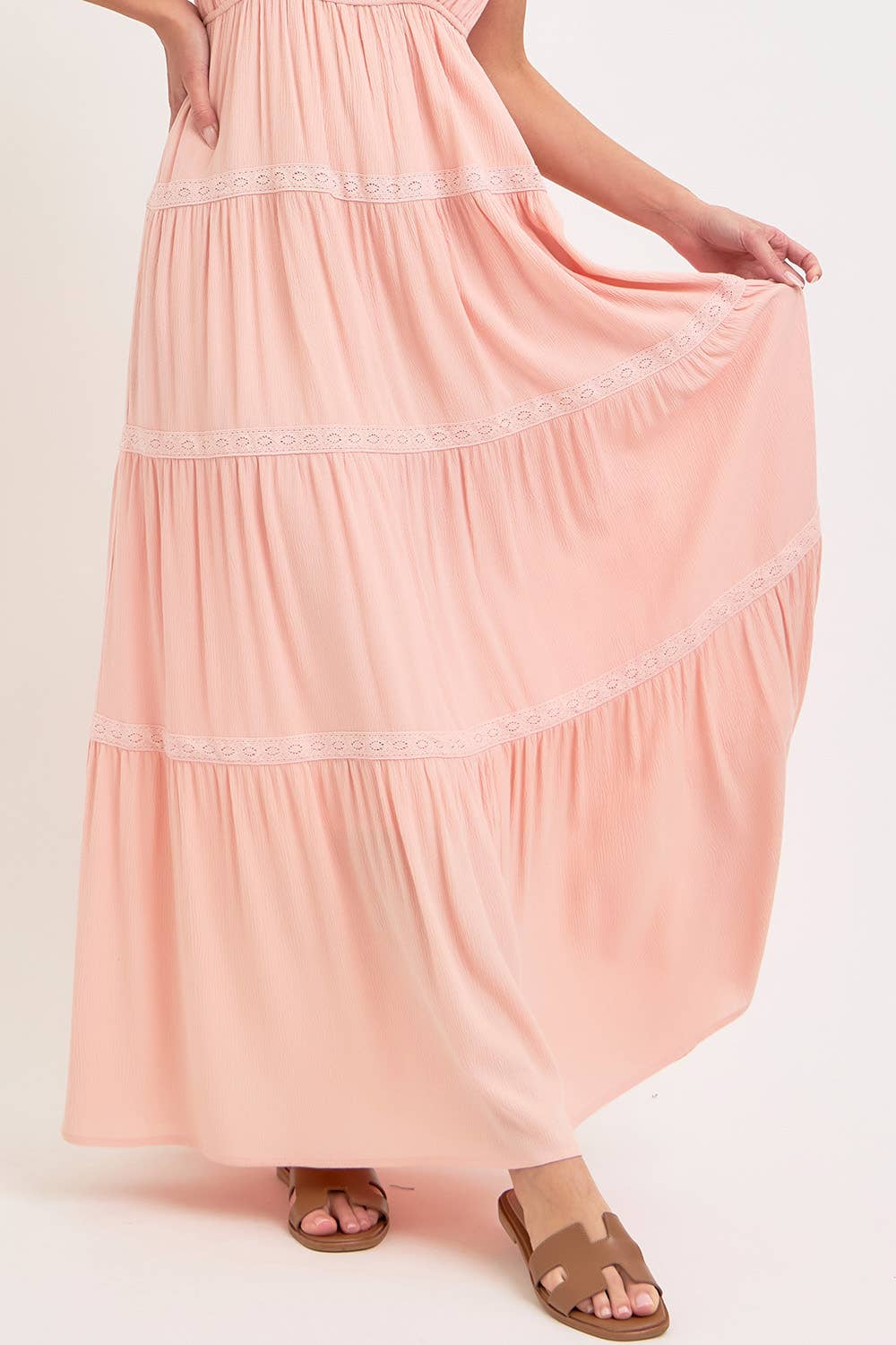 SMOCKED BRODICE TIERED MAXI DRESS: BLUSH / Contemporary