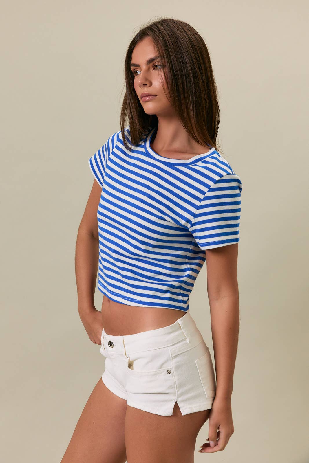 SHORT SLEEVE ROUND NECK STRIPE CROP T-SHIRT